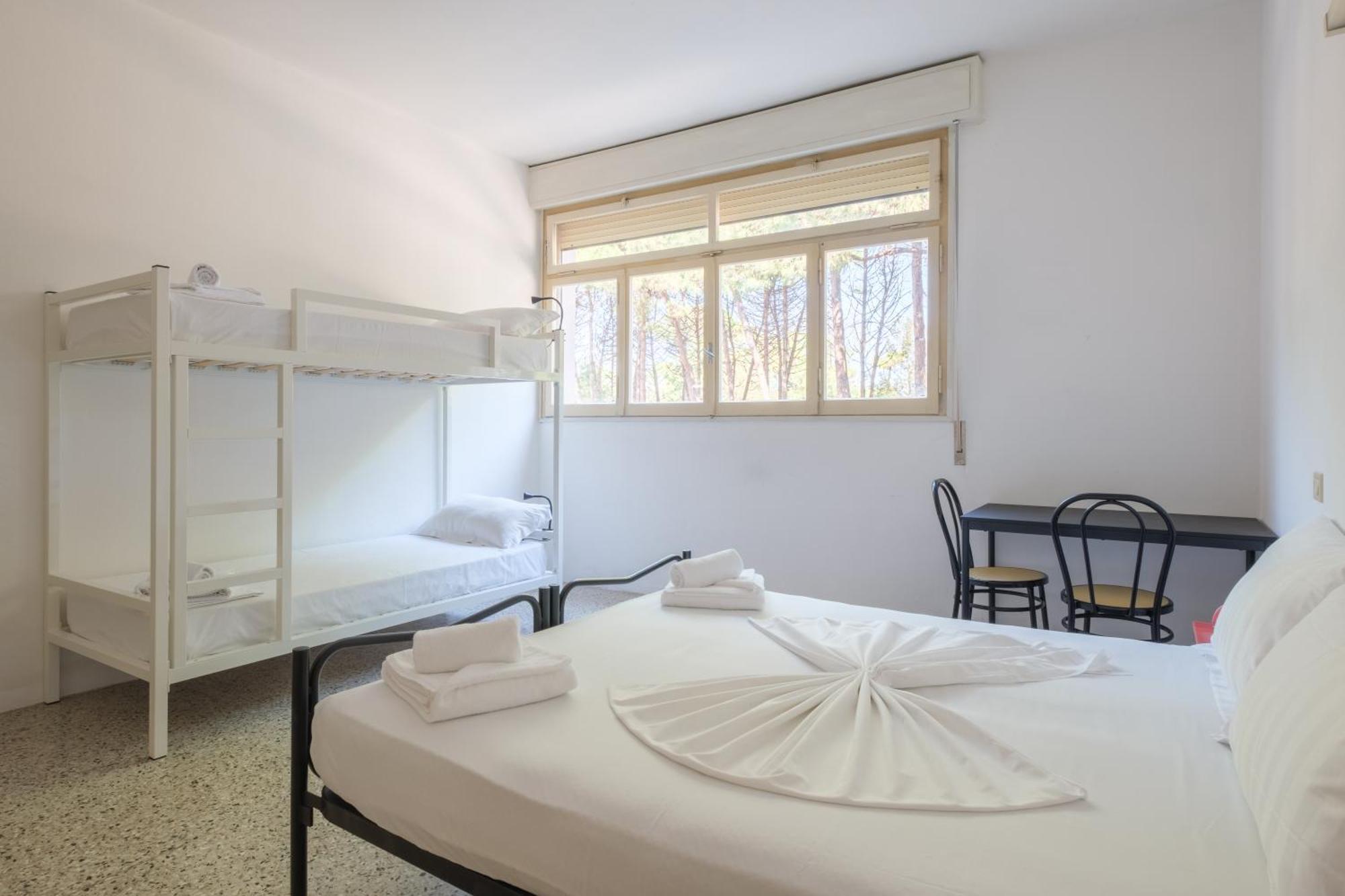 Meet Hostel Cervia Eksteriør billede