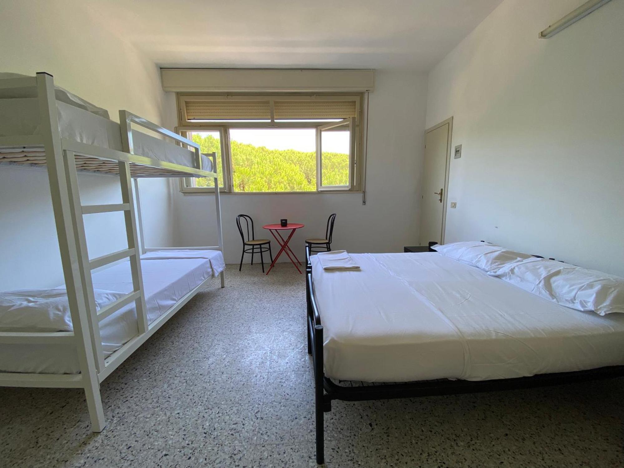 Meet Hostel Cervia Eksteriør billede